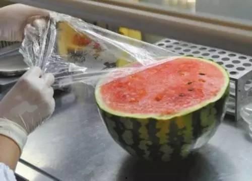 扔水瓶吃瓜包,趣味生活新体验