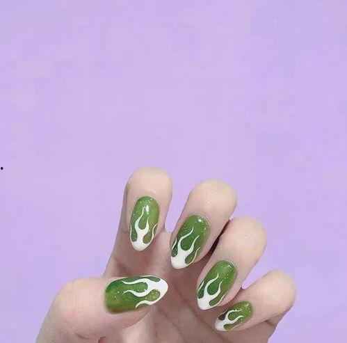 美甲假装吃瓜,假装吃瓜，指尖演绎夏日风情