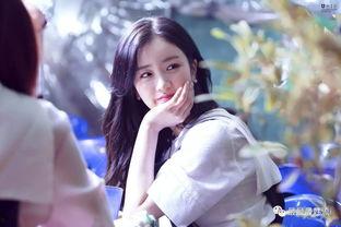 中国吃瓜少女视频,揭秘网络视频中的娱乐现象