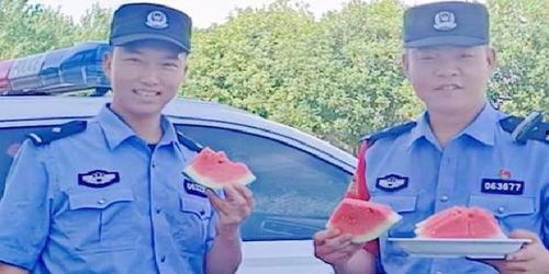 民警吃瓜吃到自己,自导自演的警界奇闻