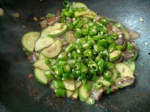 孕中期吃辣的又吃瓜,营养美味兼顾孕期健康