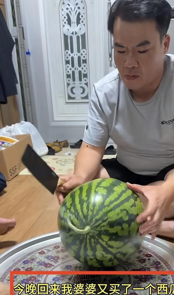 外国吃瓜直播,外国吃瓜直播现象解析