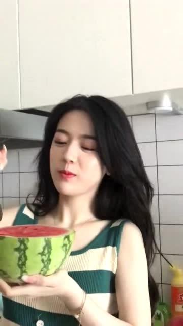 吃瓜美女学生,揭秘吃瓜美女学生的那些事儿