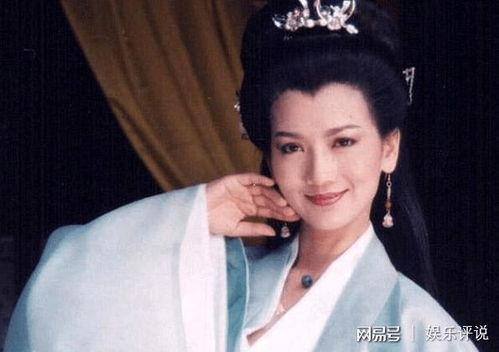 杨紫任嘉伦吃瓜