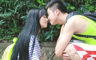 黄灿灿吃瓜图片高清